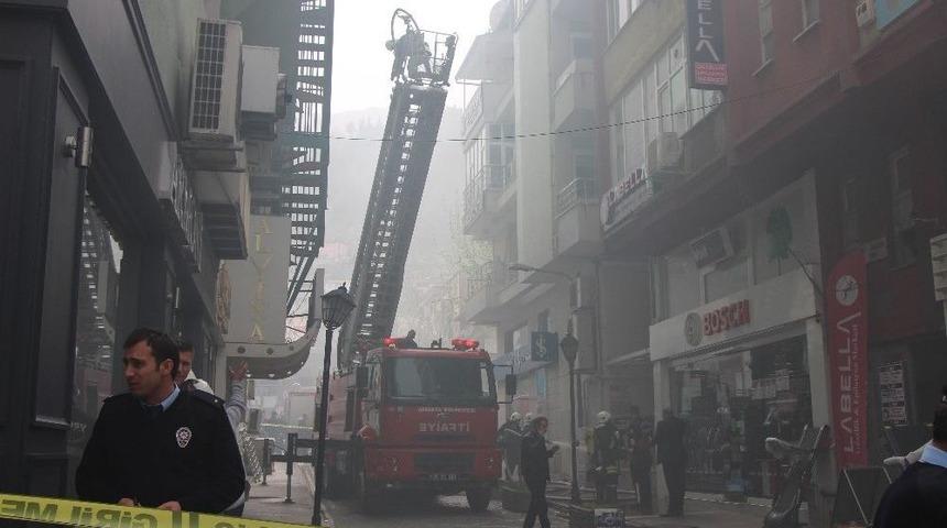 Amasya&rsquo;da İş Merkezinde Korkutan Yangın