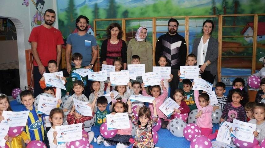 Minik Tenis&ccedil;iler Sertifikalarına Kavuştu