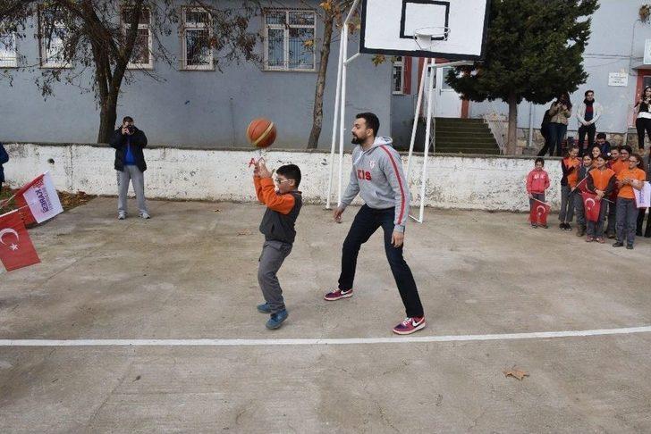 Köyde Karesispor Rüzgarı Esti G1