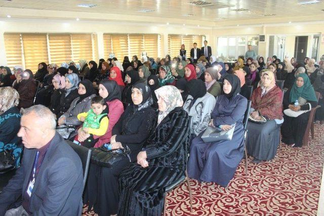 Suriyeli Ailelere Yönelik Bilgilendirme Toplantısı Yapıldı
