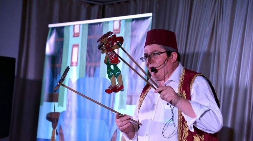 Aliağalı &Ccedil;ocuklardan Kukla G&ouml;sterisine Yoğun İlgi