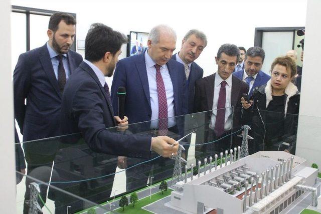 İbb Başkanı Mevlüt Uysal, Çöp Gazından Elektrik Üretimi Yapan Santrali Ziyaret Etti