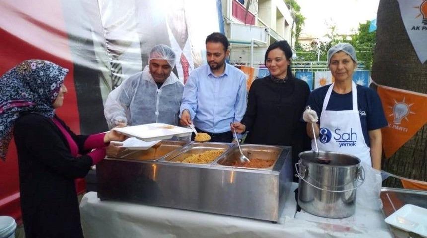 Efeler Ak Parti Orucunu Birlikte A&ccedil;tı