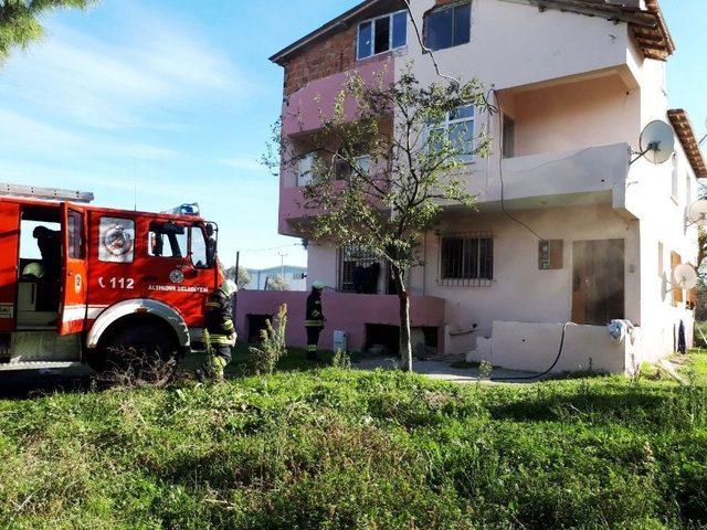 Tersane İşçilerinin Kaldığı Evde Yangın Çıktı