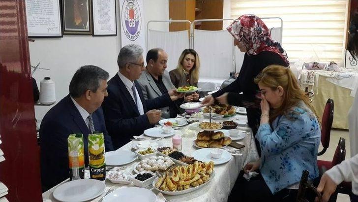 Kaymakam Madenoğlu Gülüçlü Kadınların Kursunu Ziyaret Etti G2