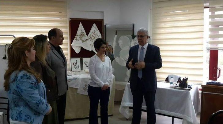 Kaymakam Madenoğlu Gülüçlü Kadınların Kursunu Ziyaret Etti G4