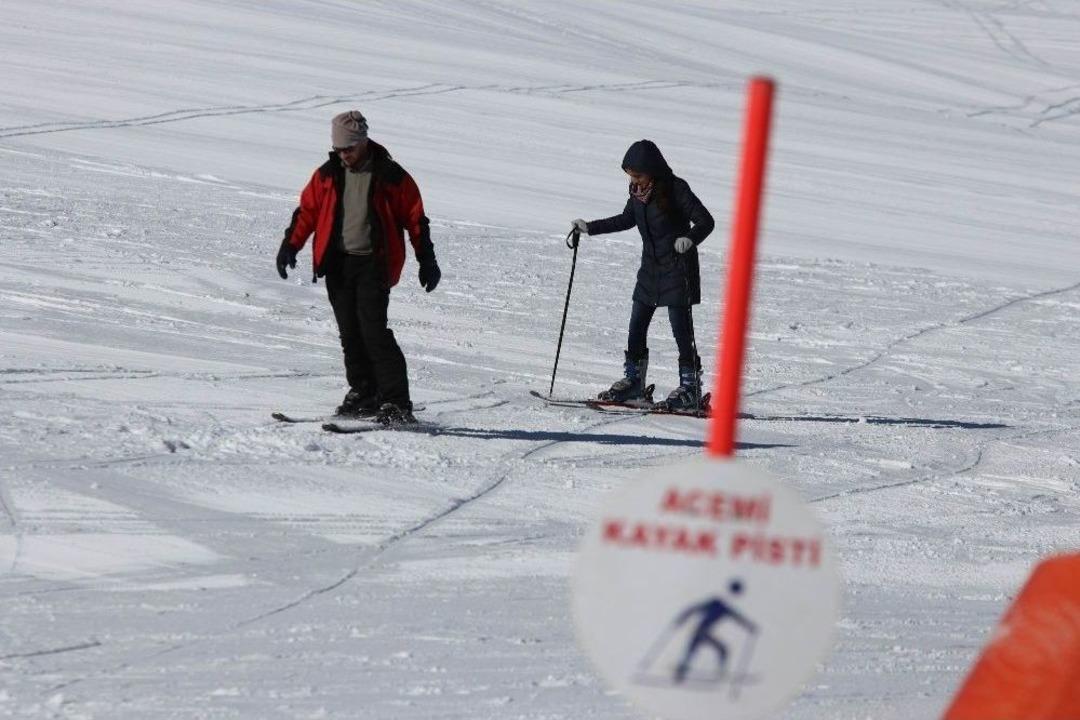 Erciyes&rsquo;te Kayak Sezonu A&ccedil;ıldı