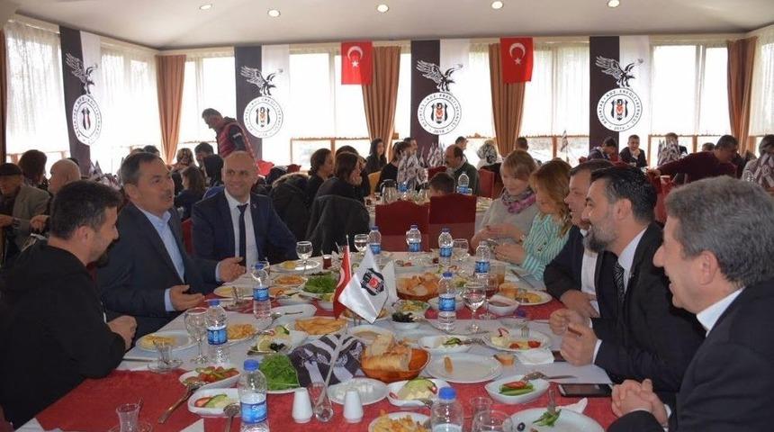 Beşiktaşlılar’dan Huzur Evi Sakinlerine Ziyaret