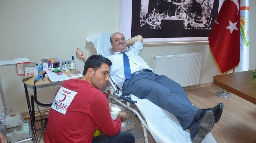 Gıda,tarım Ve Hayvancılık M&uuml;d&uuml;rl&uuml;ğ&uuml; &Ccedil;alışanlarından Kan Bağışı