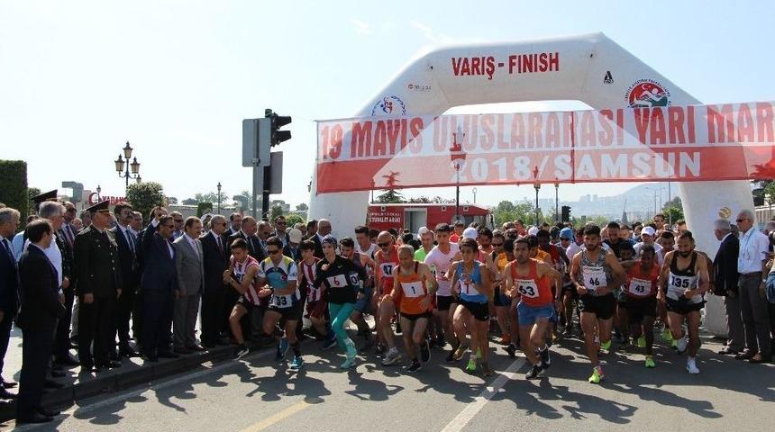19 Mayıs Uluslararası Yarı Maratonu Koşuldu