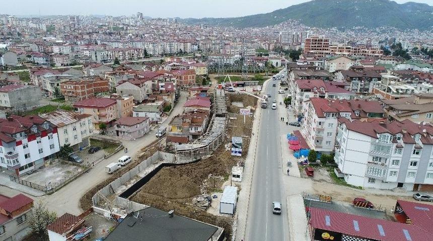 ‘karşıyaka Pazar’ İnşaatı Devam Ediyor