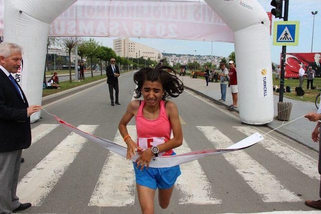 19 Mayıs Uluslararası Yarı Maratonu Koşuldu