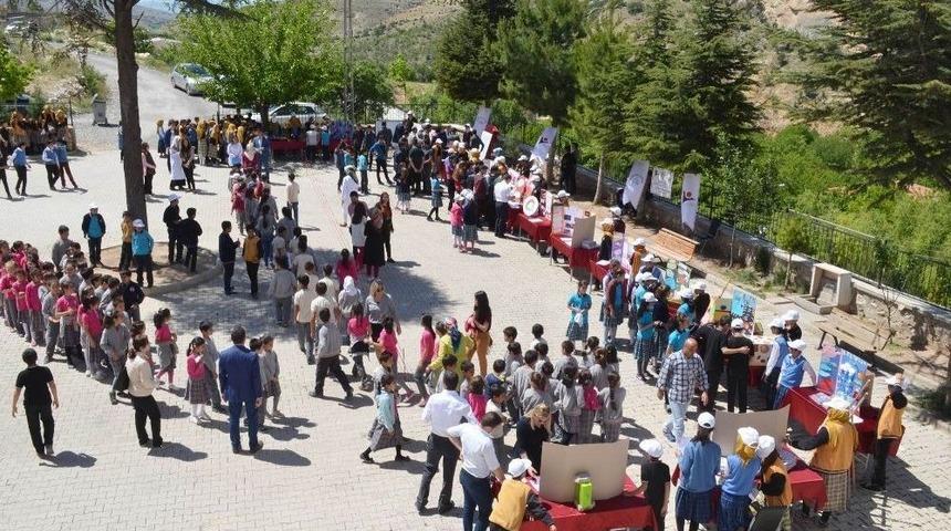 Çemişgezek’te Bilim Fuarı