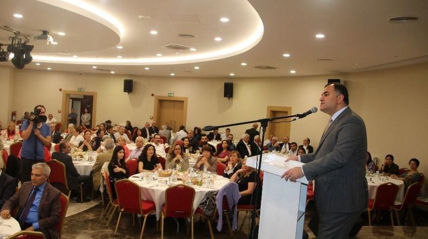 Taşdelen Muhtarlarla İftarda Bir Araya Geldi