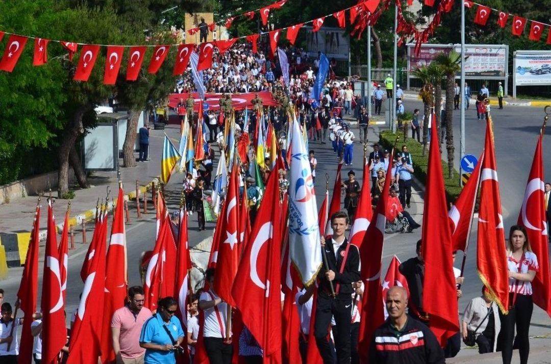 19 Mayıs Balıkesir&rsquo;de &Ccedil;eşitli Etkinliklerle Kutlandı