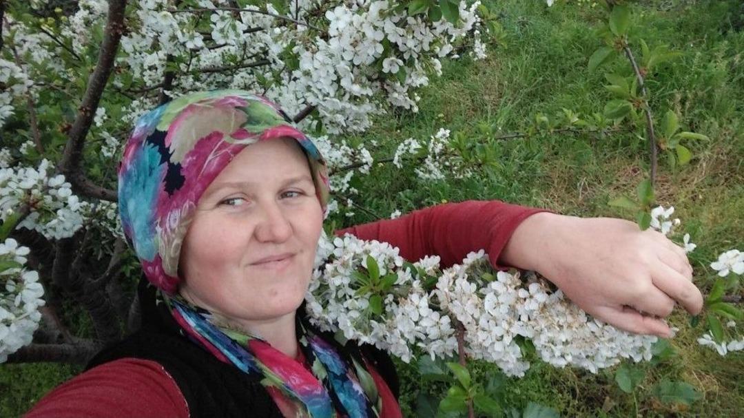 Sofradan Kaptığı Bı&ccedil;akla &Ouml;nce Eşinin Boğazını Kesti, Ardından Katliam Yaptı