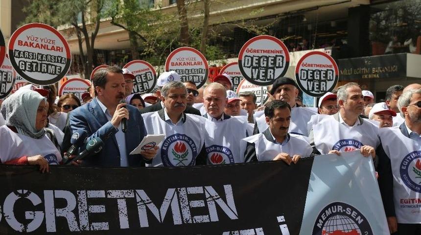 Memur-sen "performans Değerlendirme Sistemi"ni Protesto Etti