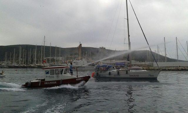 ’deniz Tutkusu Seyirde’ Ekibinden Oluşan 4 Kadın Yelkenci Akdeniz’e Açıldı