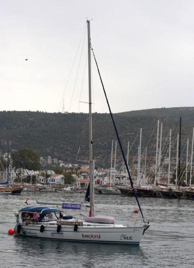 ’deniz Tutkusu Seyirde’ Ekibinden Oluşan 4 Kadın Yelkenci Akdeniz’e Açıldı