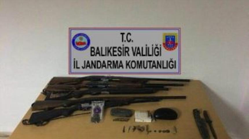 Tavuk &Ccedil;iftliği&rsquo;nde Fet&ouml; / Pdy Araması