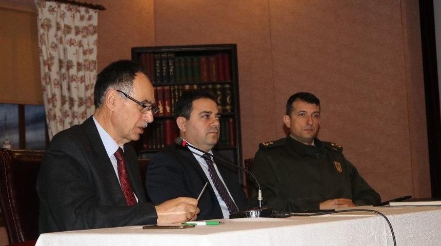 Ak&ccedil;aabat&rsquo;ta Muhtarlar Toplantısı Yapıldı