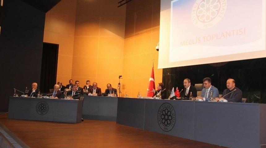 Hi&ccedil;yılmaz: "iş D&uuml;nyası Olarak, Torba Yasadan Dolayı B&uuml;y&uuml;k Memnuniyet Duyuyoruz"