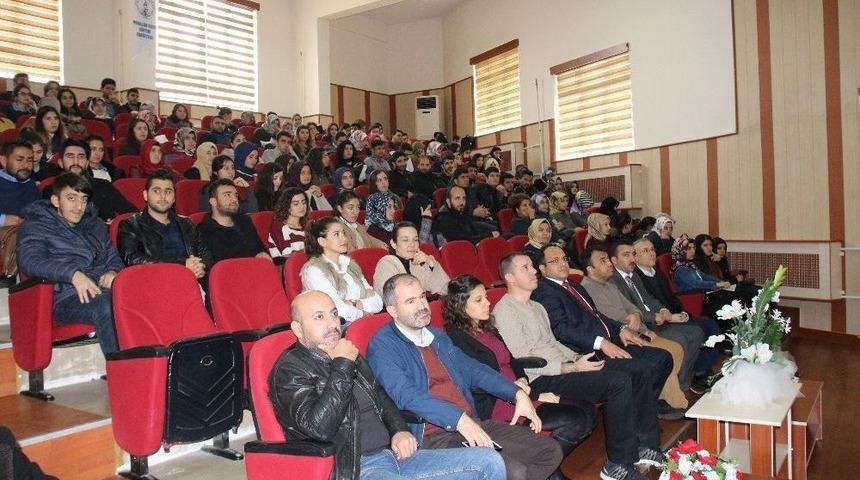 Dar&uuml;lmuallimin Ve &Ouml;ğretmen Yetiştirmenin &Ouml;nemi Konferansı