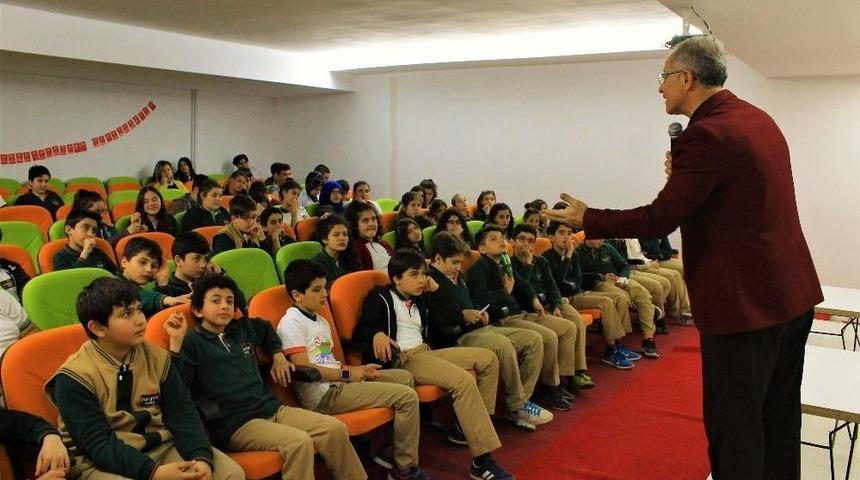 Pekfen&rsquo;li &Ouml;ğrenciler Yaşlılar Haftasını Unutmadı