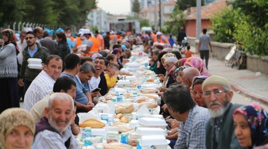 Ereğli&rsquo;de Geleneksel Mahalle İftarları S&uuml;r&uuml;yor
