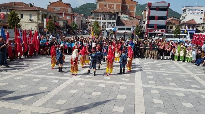 19 Mayıs Bayramı Devrek&rsquo;te Coşku İ&ccedil;inde Kutlandı