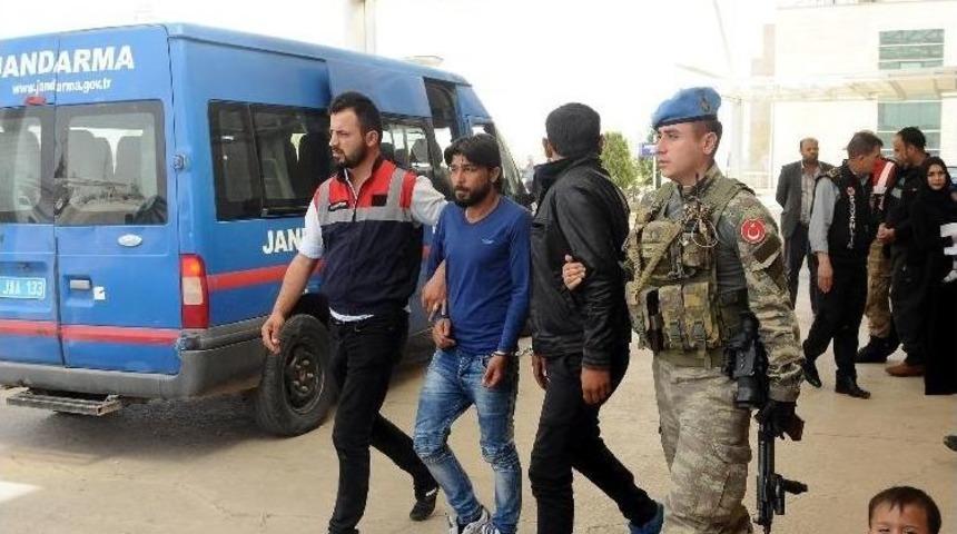 Çadırkent Önündeki Yankesicilik Kameraya Yakalandı