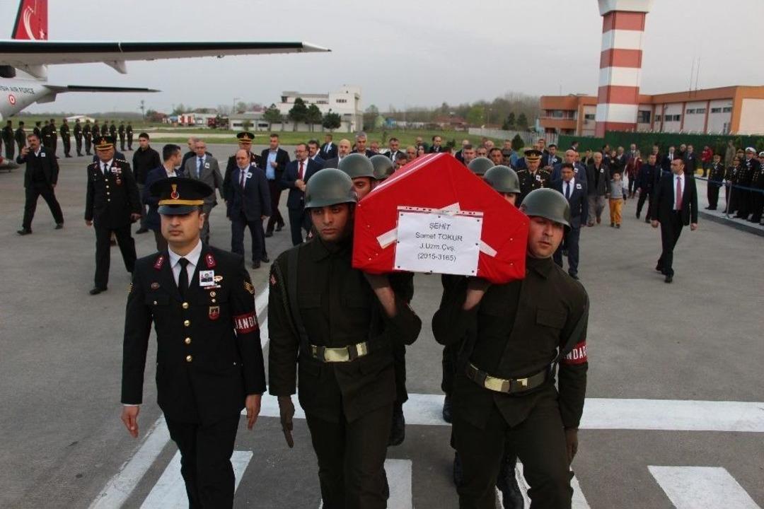 Samsun Şehidini Karşıladı