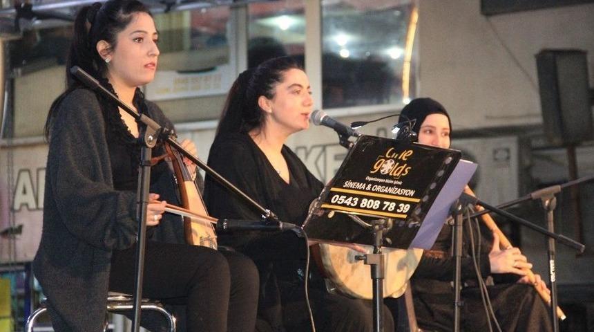 Hakkari&rsquo;de Elifi Nağme Konserine B&uuml;y&uuml;k İlgi