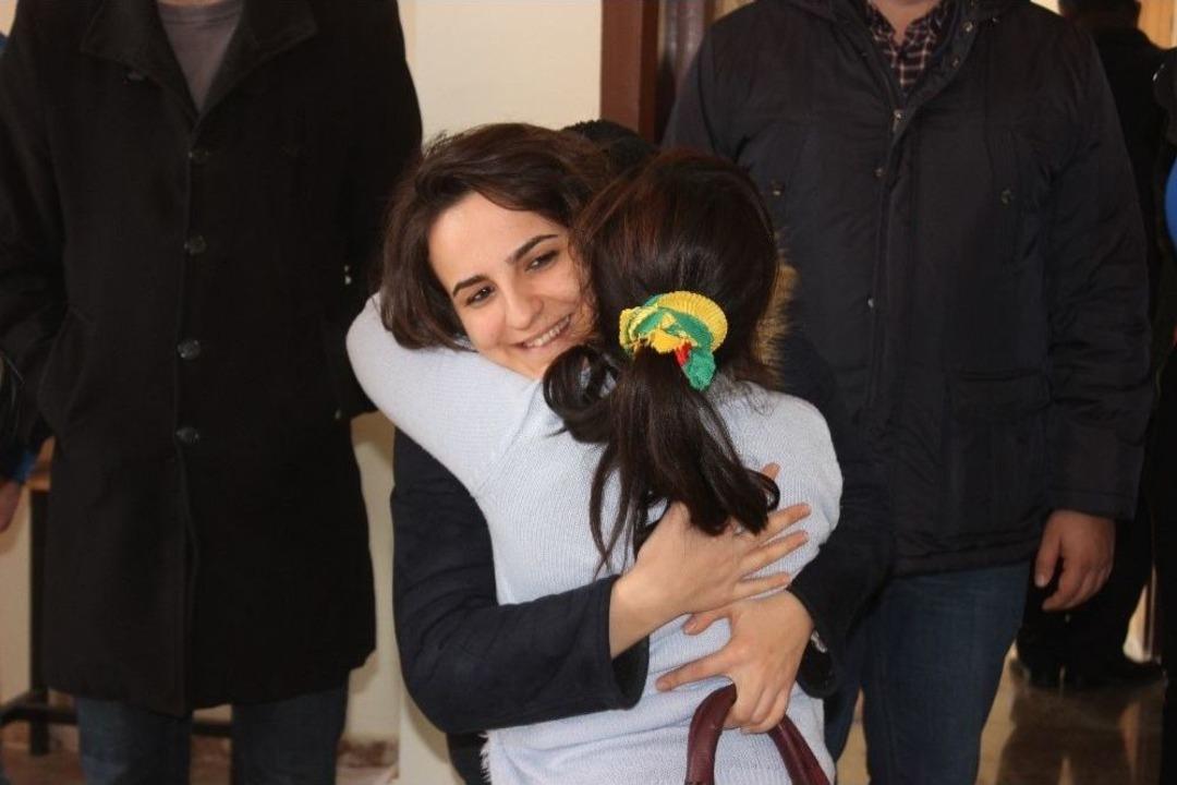 Siverek&rsquo;te İhtiya&ccedil; Sahibi &Ouml;ğrencilere Mont Ve Ayakkabı Yardımı Yapıldı