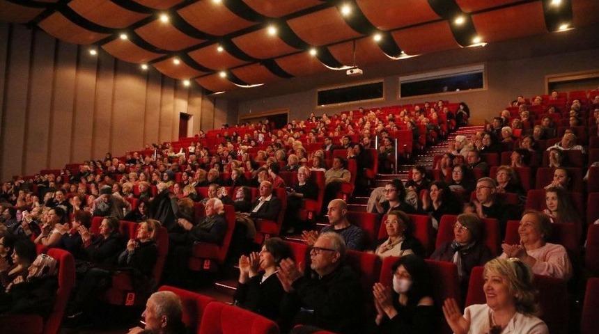 Münir Özkul Dünya Tiyatrolar Günü’nde Unutulmadı