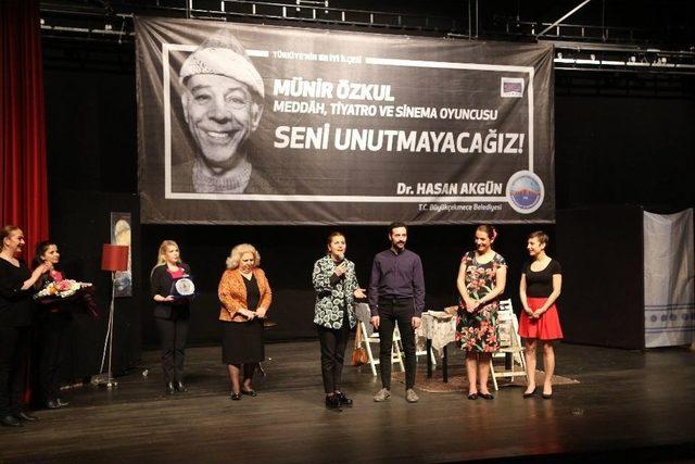 Münir Özkul Dünya Tiyatrolar Günü’nde Unutulmadı