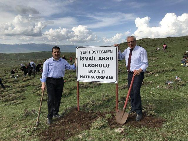 Şehit Üsteğmen İsmail Aksu İlkokulu’ndan Ağaç Dikim Etkinliği