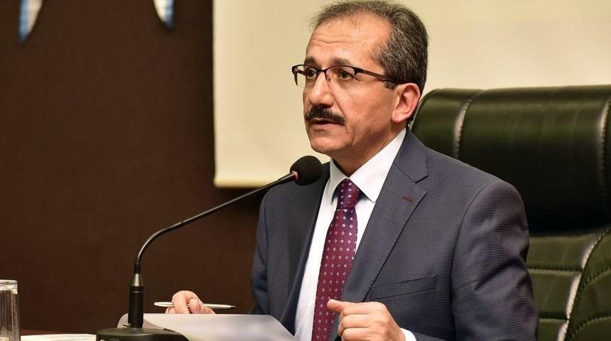 M&uuml;ft&uuml; Cihan: &ldquo;kendisini Peygamber Efendimizin Yerine Koymaya &Ccedil;alışan Pek &Ccedil;ok Zevat Ortalıkta Dolaşıyor&rdquo;