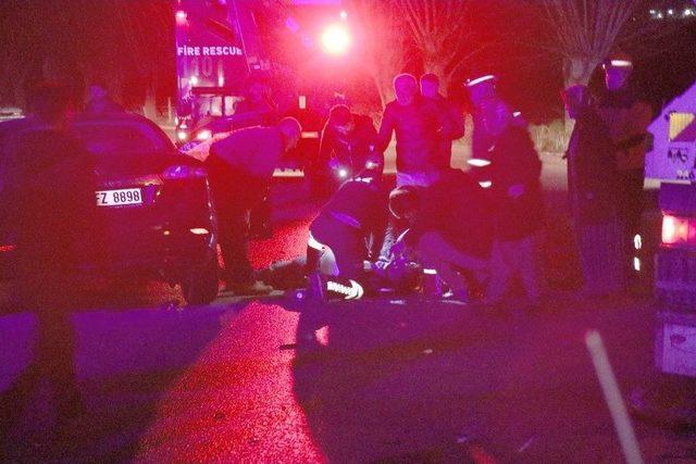 Kamyona Çarpan Otomobildeki 2 Kişi Öldü 1 Kişi Yaralandı