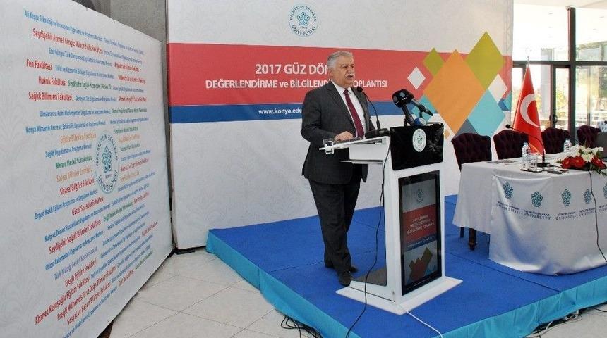 Ne&uuml; Rekt&ouml;r&uuml; Şeker, 2017-2018 Eğitim &Ouml;ğretim Yılını Değerlendirdi