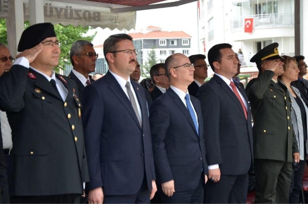 Boz&uuml;y&uuml;k&rsquo;te 19 Mayıs Coşkusu