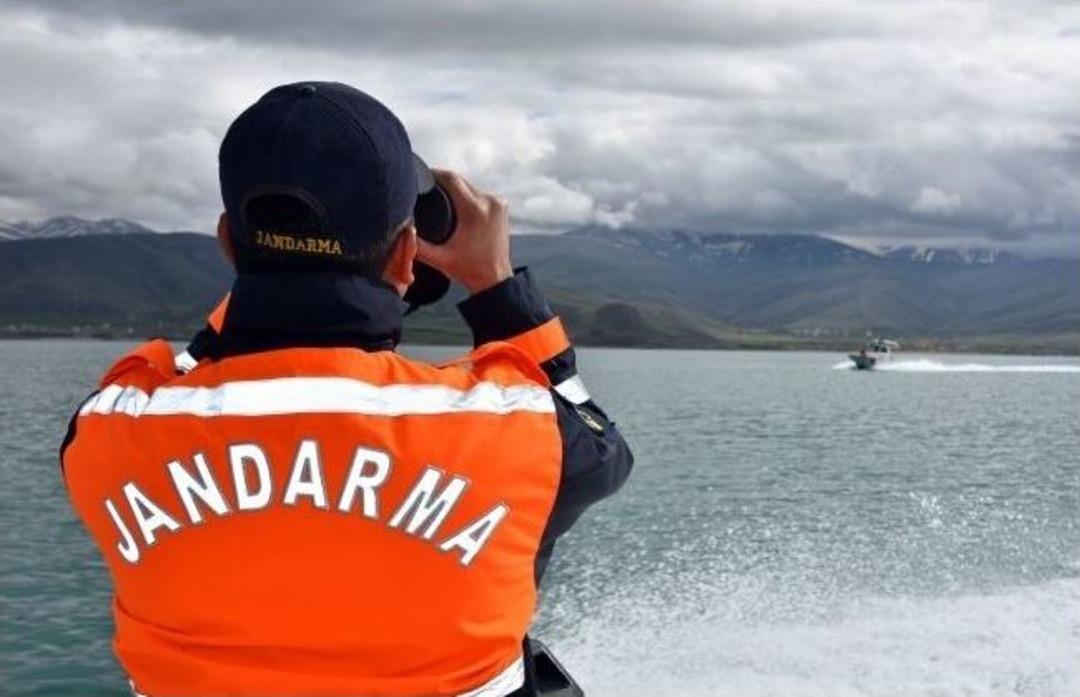 Jandarma Ka&ccedil;ak Avcılara G&ouml;z A&ccedil;tırmıyor