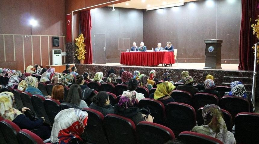 &lsquo;uyuşturucu İle M&uuml;cadele&rsquo; Paneli D&uuml;zenlendi