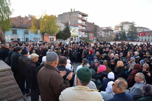 Başkan Bakıcı Umre Yolcularını Kutsal Topraklara Uğurladı