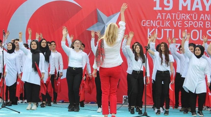 Kağıthane&rsquo;de 19 Mayıs Coşkuyla Kutlandı