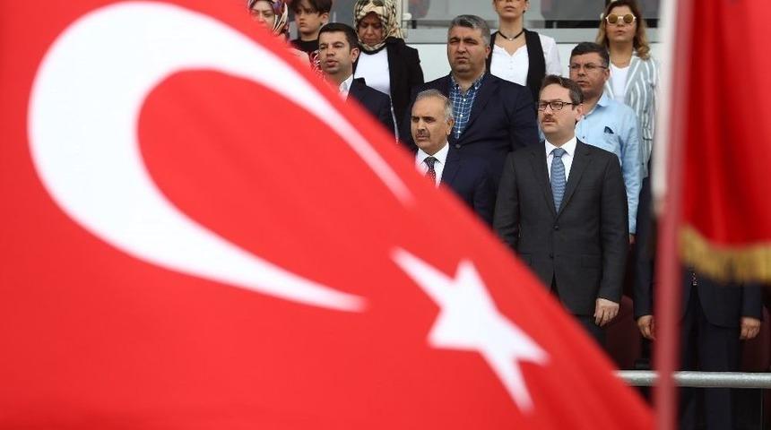 Başakşehir&rsquo;de Gen&ccedil;lik Coşkusu