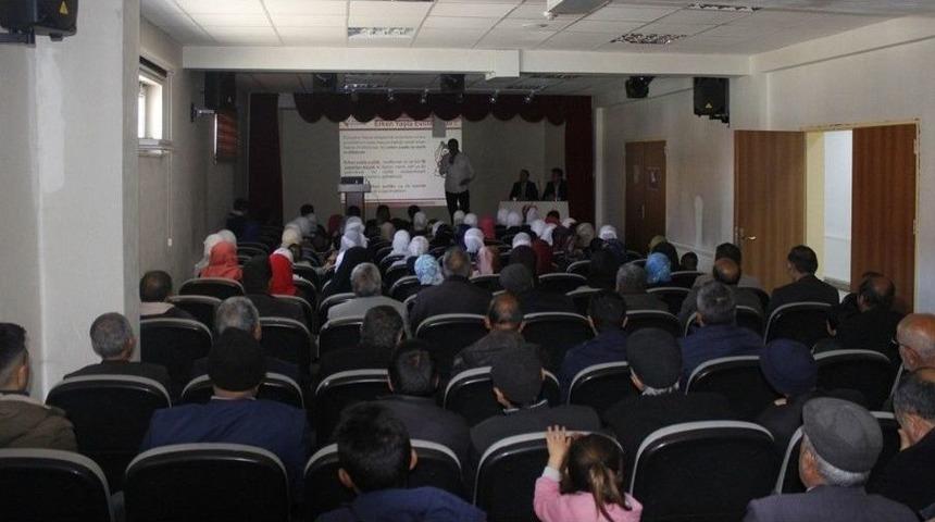 &Ccedil;aldıran&rsquo;da &lsquo;erkan Yaşta Evlilik&rsquo; Semineri