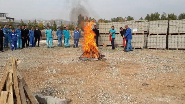 Adıyaman Üniversitesinde Yangın Tatbikatı Eğitimleri Devam Ediyor