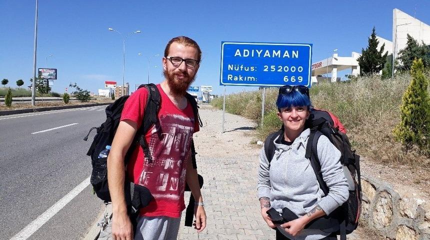 Katliamın Durması İ&ccedil;in Otostopla Filistin&rsquo;e Gidecekler