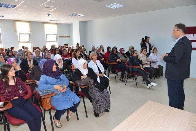 Melmek Kursiyerleri Sağlık Sohbetlerinde Buluştu